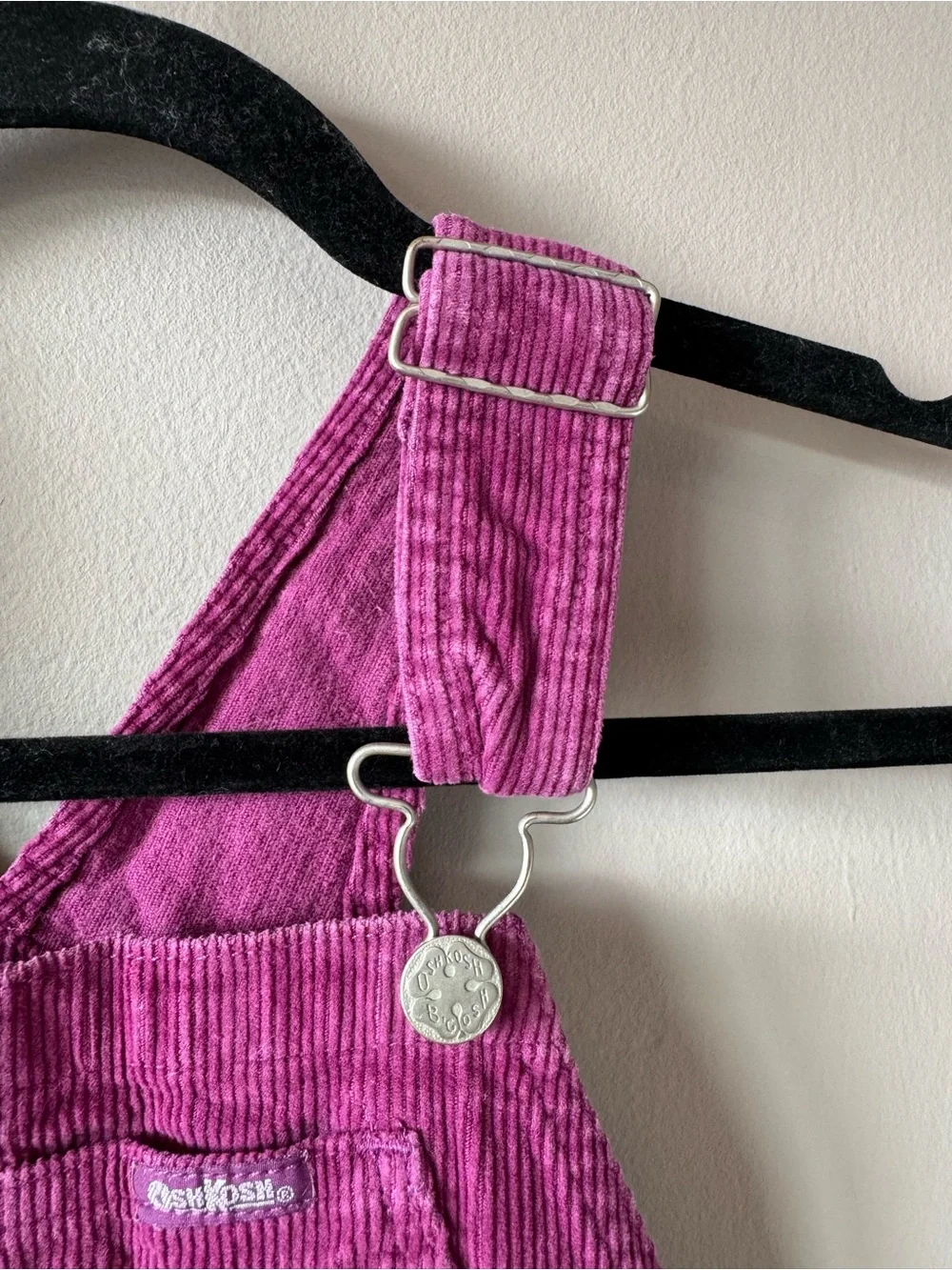 Vintage Y2K Osh Kosh B’Gosh Raspberry Corduroy Overalls‎ Size 6